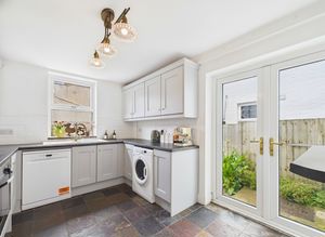 Kitchen- click for photo gallery